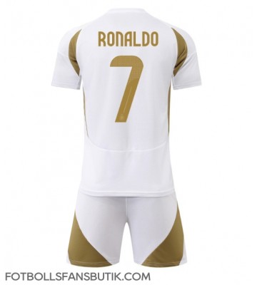Al-Nassr Cristiano Ronaldo #7 Replika Tredje Tröja Barn 2024-25 Kortärmad (+ Korta byxor)